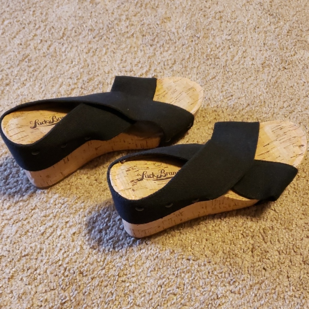 Lucky brand wedge sandals